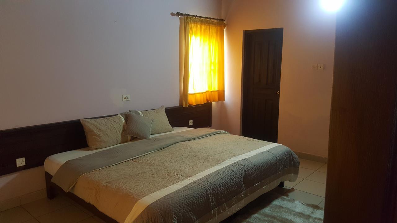 אקרה First Choice Hotel מראה חיצוני תמונה